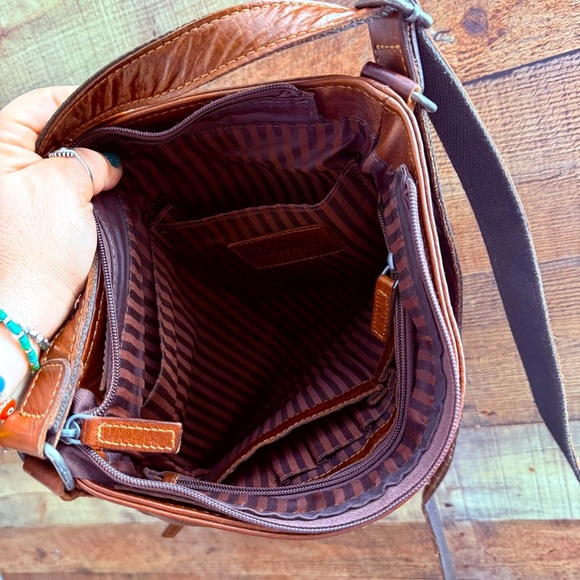 Unisex Jack Georges Voyagers Collection Leather Crossbody - Picture 11 of 16